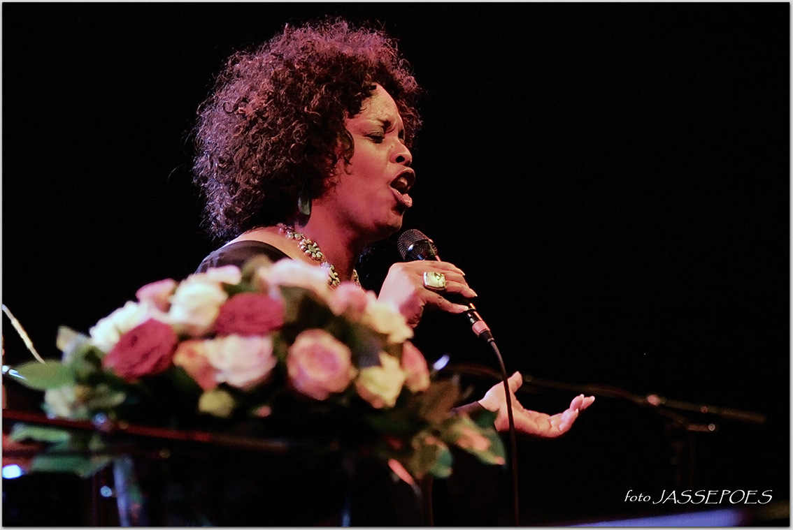 Dianne Reeves   JASSEPOES