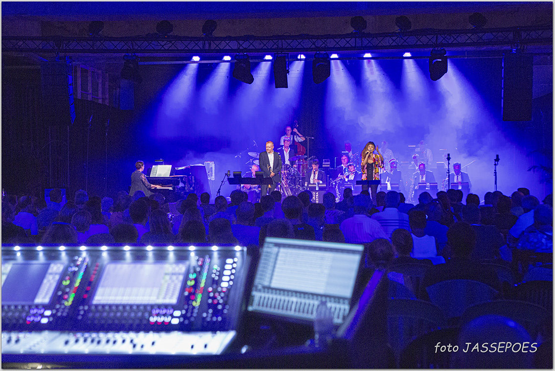 Camille Bertault & Brussels Jazz Orchestra   JASSEPOES