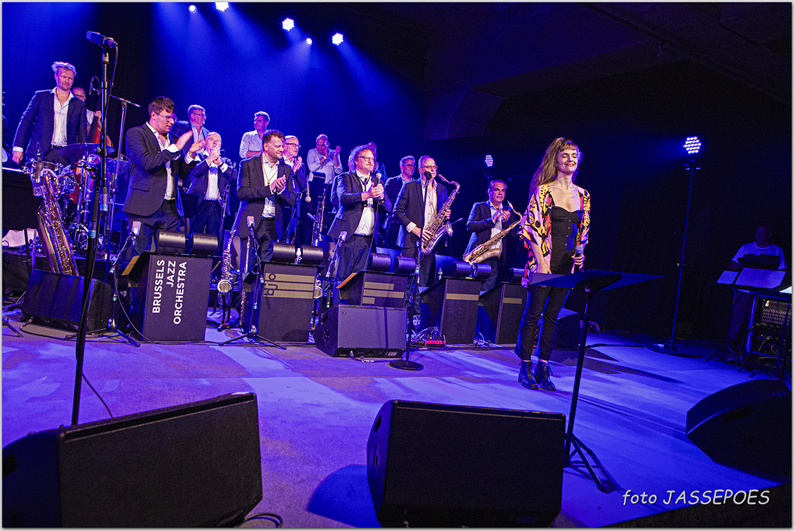 Camille Bertault & Brussels Jazz Orchestra   JASSEPOES